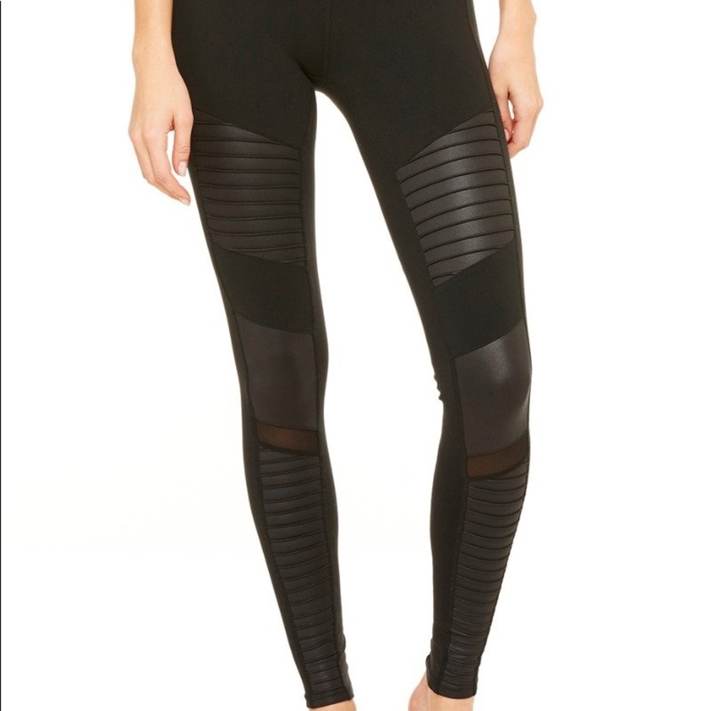 Alo women’s black Moto legging